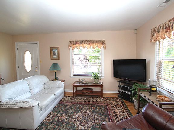 2nd image of 4416 N 14th St