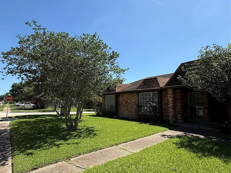 9503 Homeland Dr — Photo 4