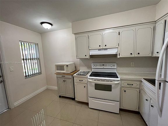 5th image of 1150 Atlantic Shores Blvd APT 508