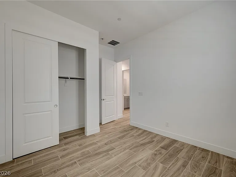 11803 Giroma Ave — Photo 27
