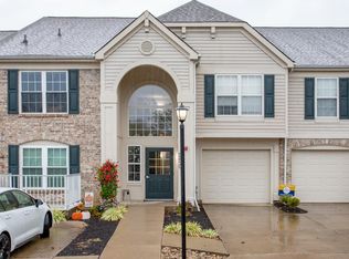 250 Postoak Ln APT M, Milford, OH
