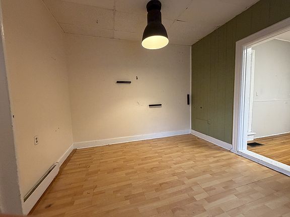 3rd image of 477 Slater St #3