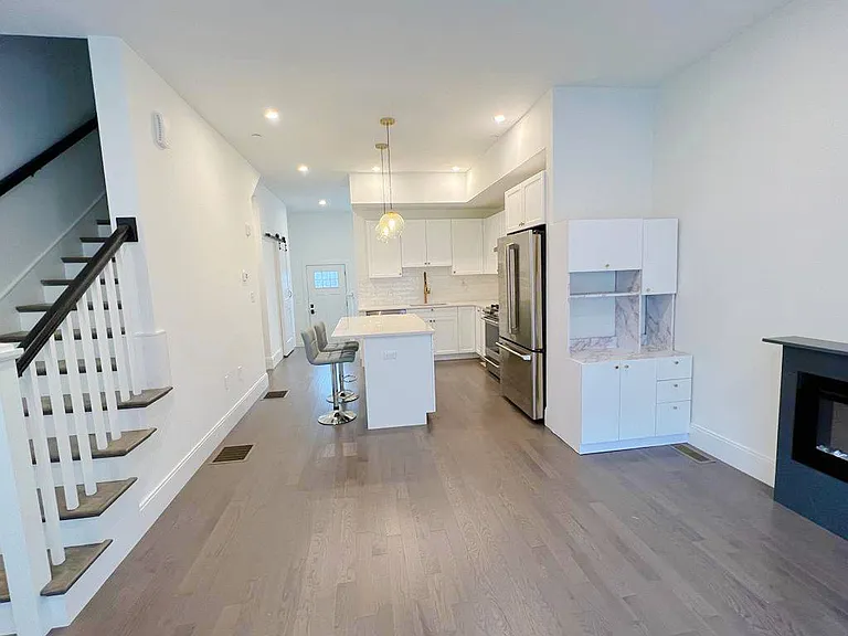 23 Charles Park Rd — Photo 8