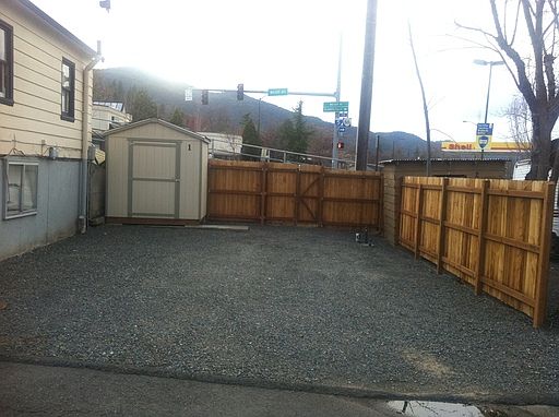 1st image of 1565 Siskiyou Blvd Spc 1