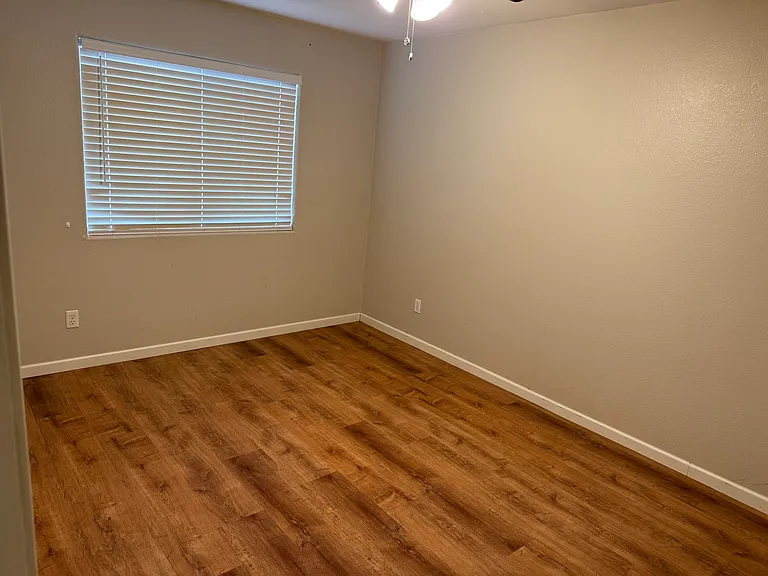 1702 E Desert Moon Trl — Photo 15