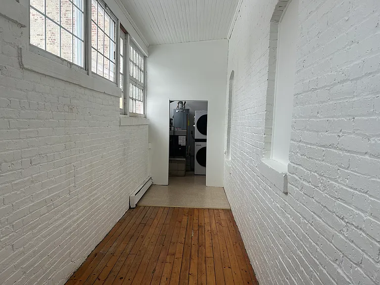 513 Bangs Ave #4 — Photo 7