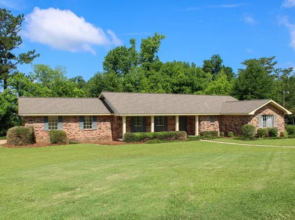 104 Stewart Dr, Petal, MS 39465