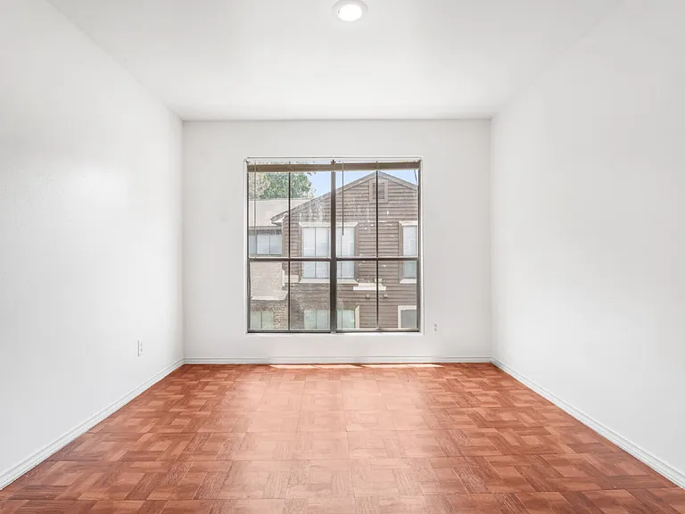 7200 T C Jester Blvd #2604 — Photo 7