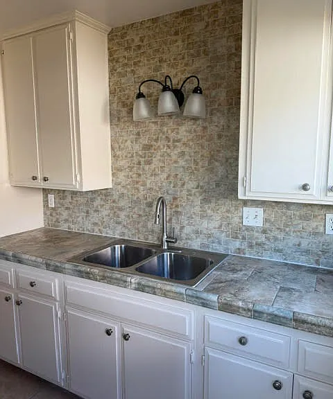 3738 Lynda Pl — Photo 9