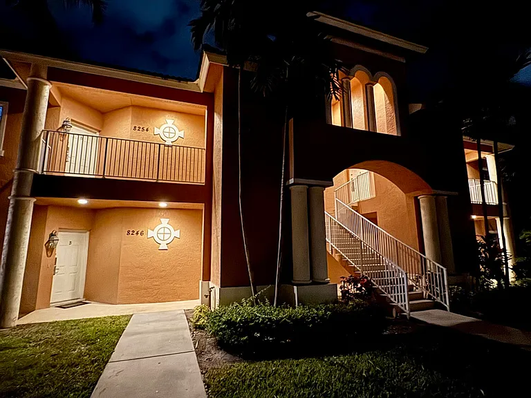 8246 Mulligan Cir — Photo 1