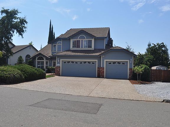 2nd image of 3056 Camerosa Cir