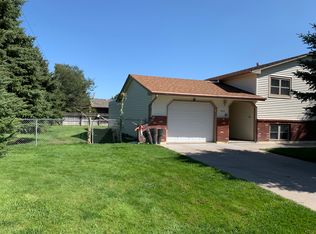 1653 Buchfinck Ave, Alliance, NE 69301