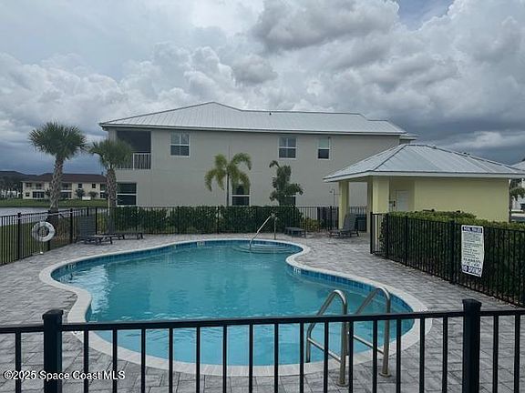 2nd image of 3941 Playa Del Sol Dr #202