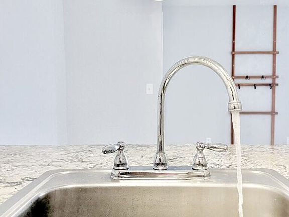 5th image of 1799 N Highland Ave #32