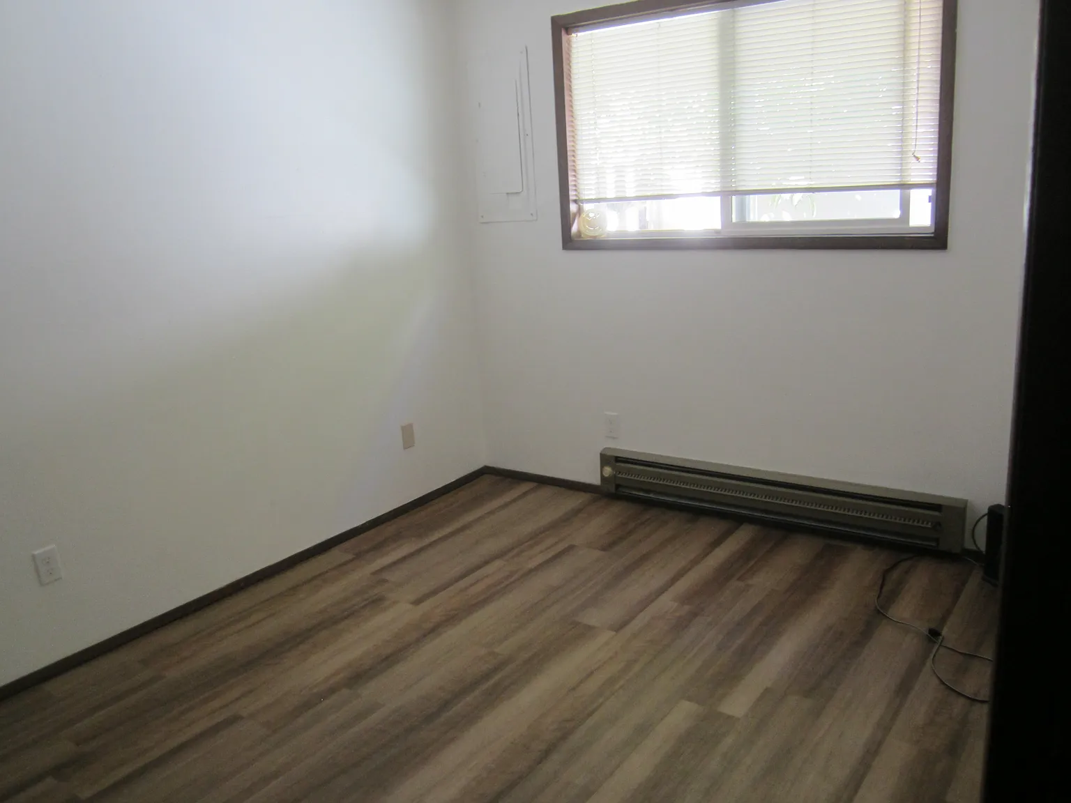 2 bed, 1000 sqft, $1,875 — Photo 2