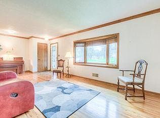 5th image of 6827 Bloomington Ave