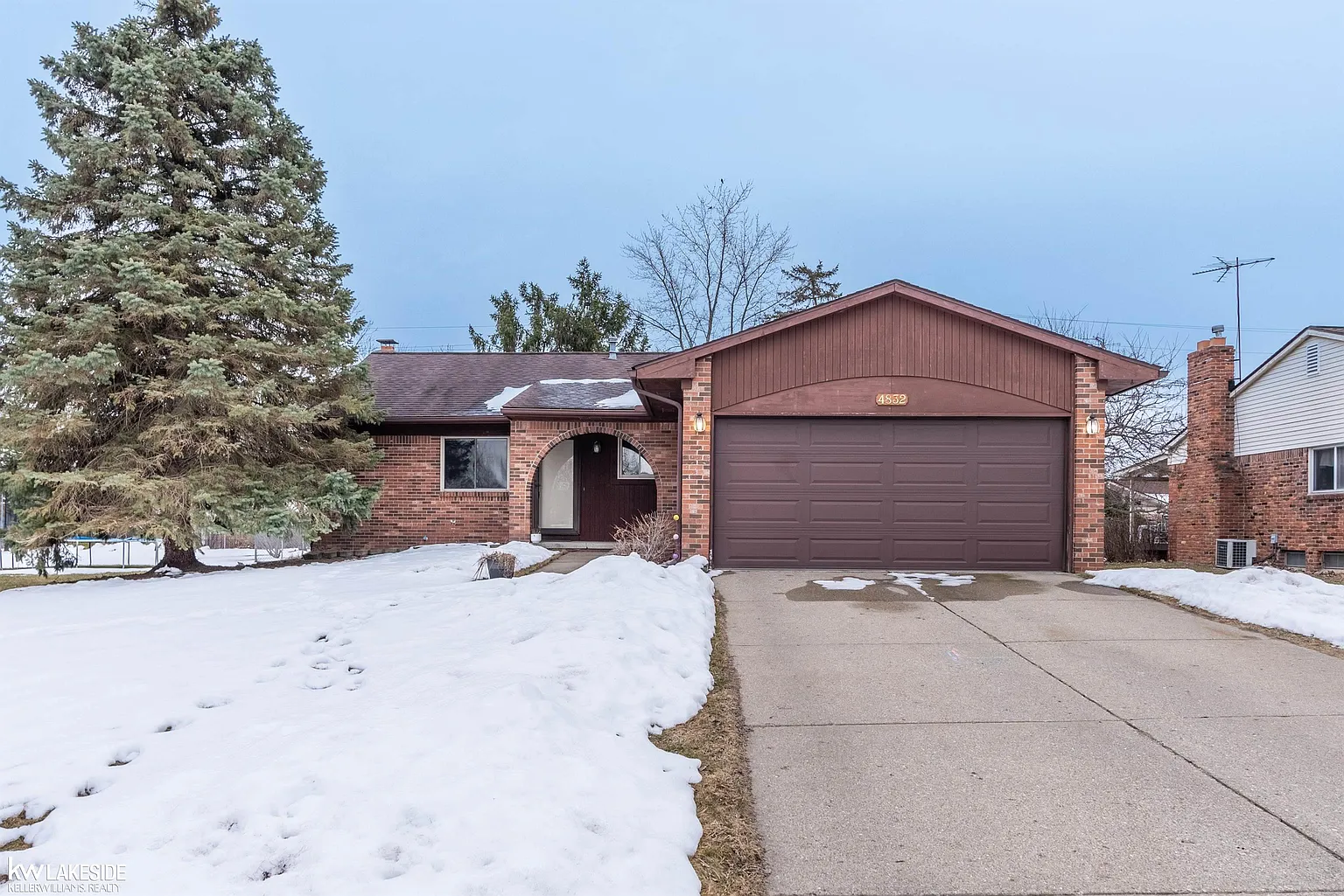 4832 Lore Dr photo 1