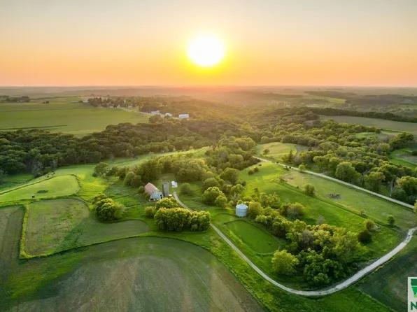 914 435th St, Linn Grove, IA 51033