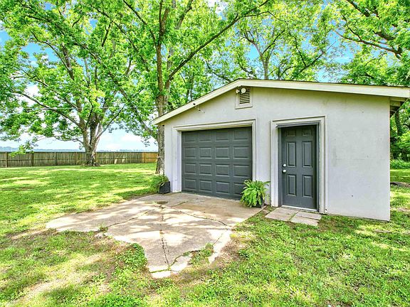 3rd image of 12984 Highway 165 Rd W