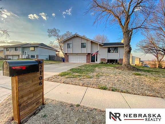 3rd image of 2106 Nottingham Dr