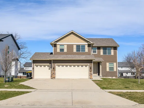 885 Northview Dr, Waukee, IA 50263