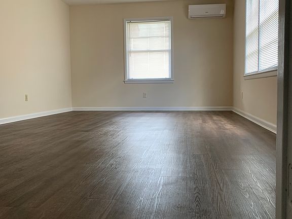 2nd image of 516 Brannen St
