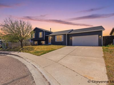 5206 View Point Ct, Cheyenne, WY, 82009