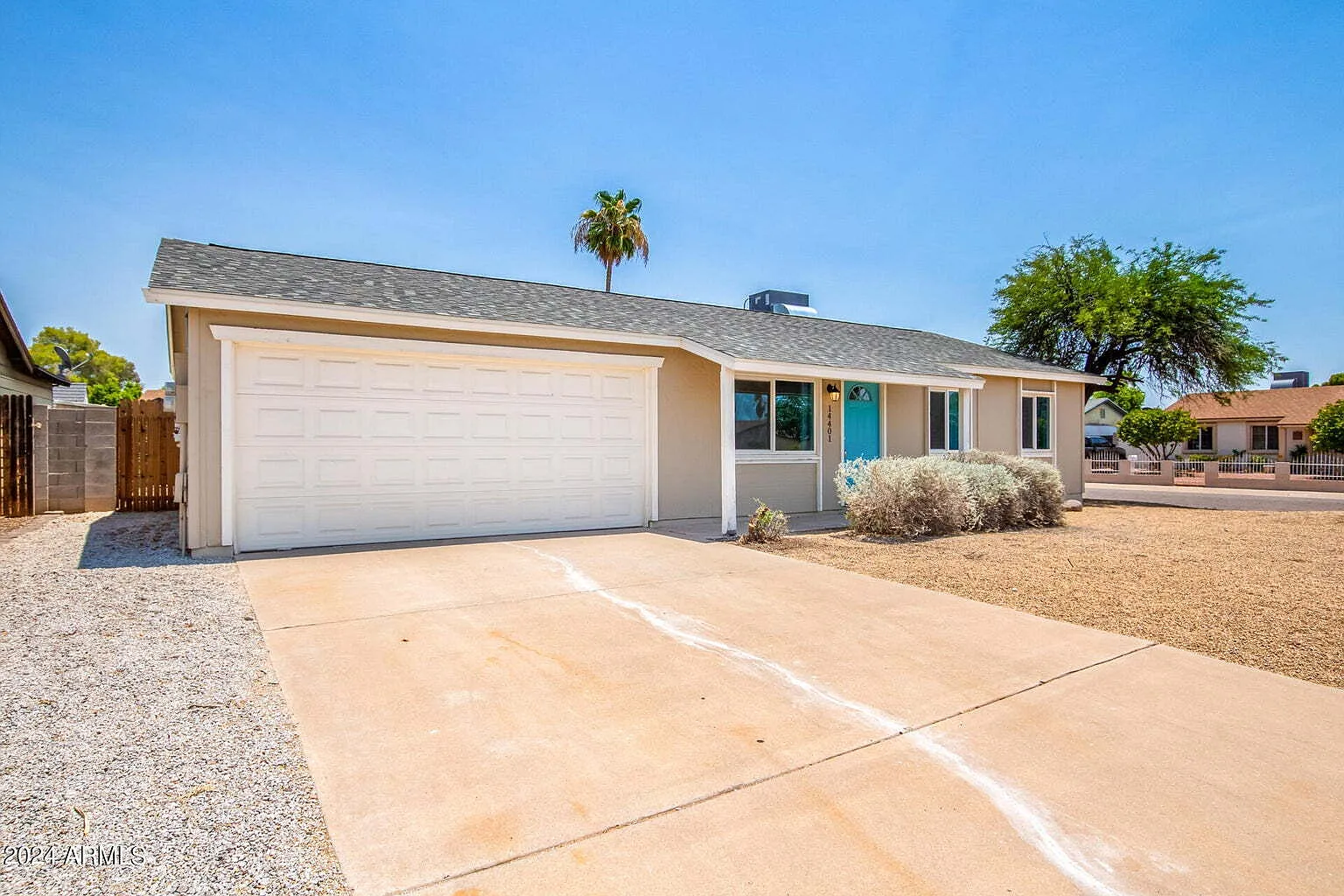 3 bed, 1.0 bath, 1114 sqft, $2,400 — Photo 3