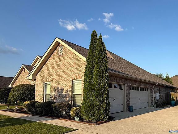 3rd image of 106 Elmberry Ln