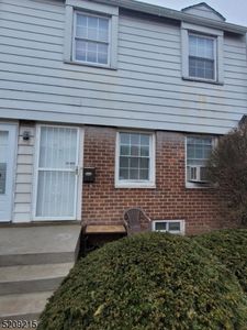 33 High St #6, Orange, NJ, 07050