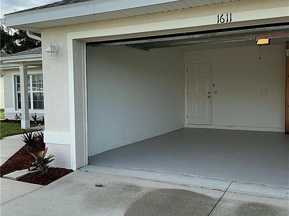 4th image of 1611 Loraine AVE S