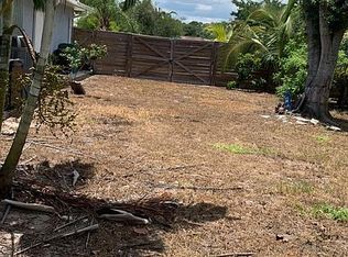 1325 SE Laconia Ln, Port Saint Lucie, FL 34983
