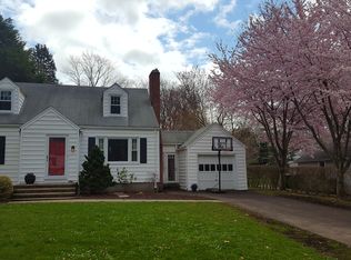 169 North St, Trumbull, CT 06611