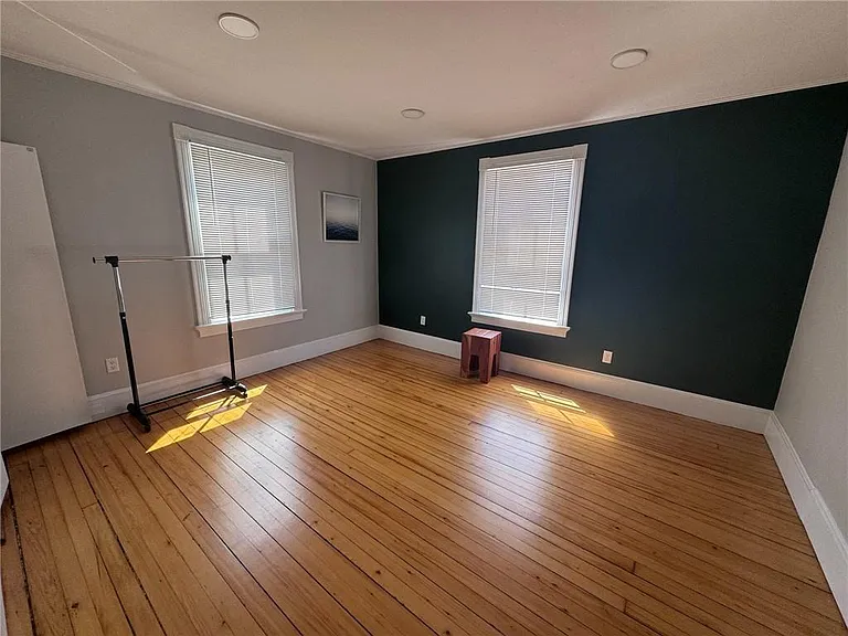 35 Elm St #B — Photo 12