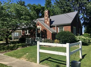 711 College Ave, Newton, IL 62448