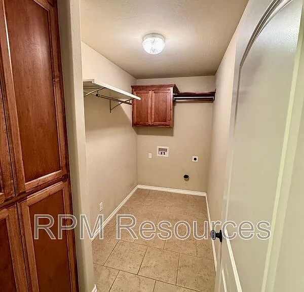 10800 SE 27th St — Photo 22