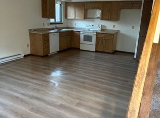 250 N University Dr APT 3, West Bend, WI 53095