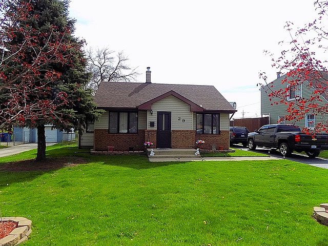 1st image of 29 Edwards Ave