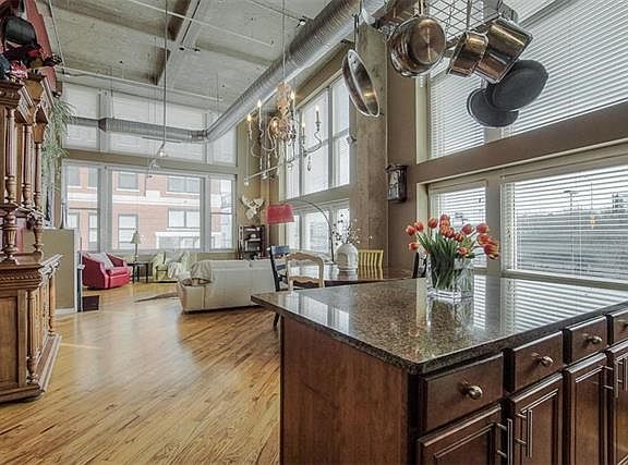3rd image of 2107 Grand Ave Unit 202