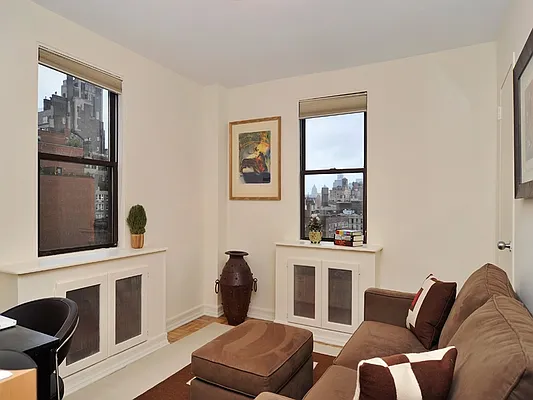 Sold by Sotheby's International Realty | media 17