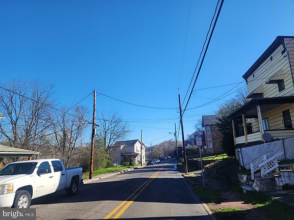 3rd image of 917 Maryland Ave