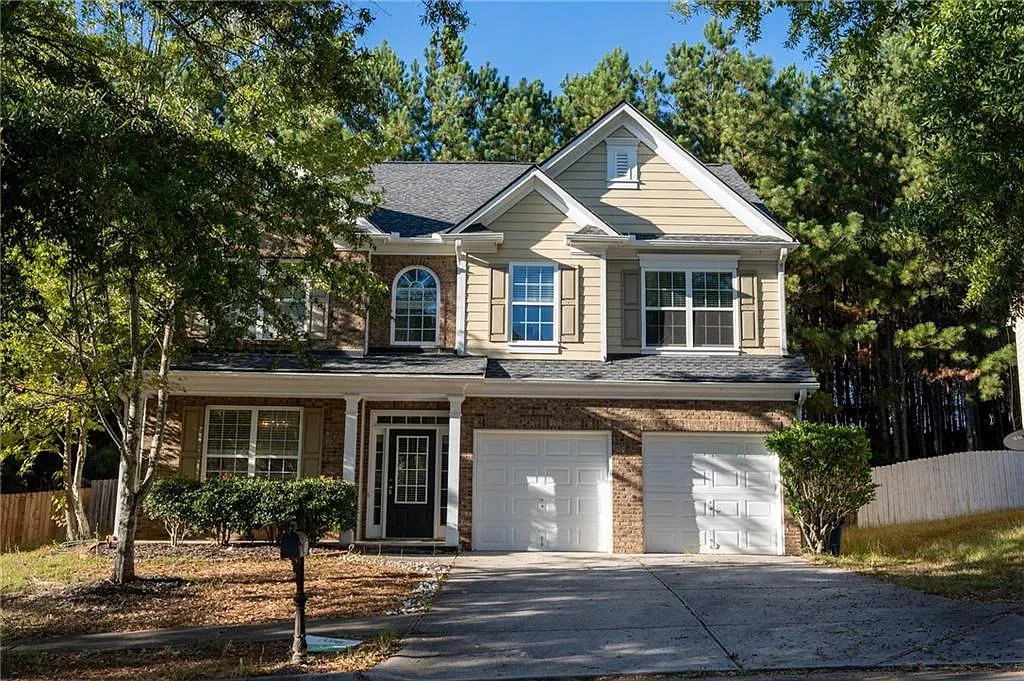 4 bed, 2.5 bath, 2175 sqft, $2,150 — Photo 2