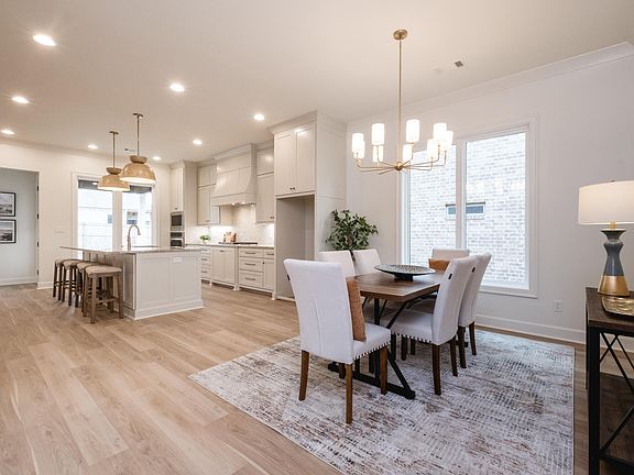 5th image of 322 Fletcher Loop