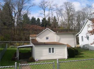 7207 Noblestown Rd, Oakdale, PA 15071