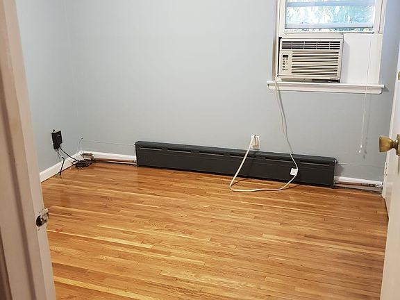 5th image of 7212 Vleigh Pl