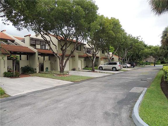2nd image of 9972 Costa Del Sol Blvd