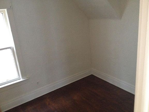 5th image of 83 Lockwood Ave