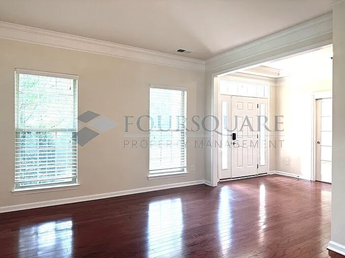 1016 Hildebran Ln — Photo 11