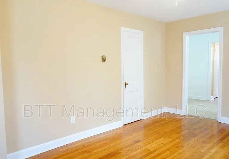 812 Greenwood Cir #4 — Photo 10