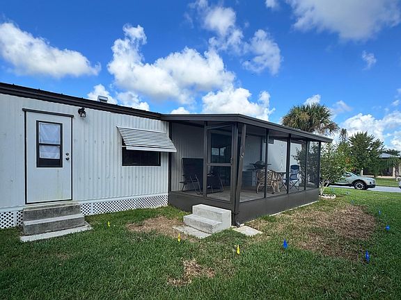 4th image of 14431 Dalia Avenue